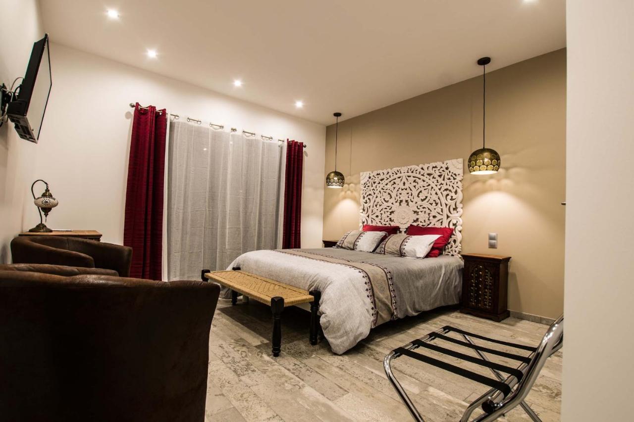 Les Cuves - Saintes Bed and Breakfast Chaniers Εξωτερικό φωτογραφία
