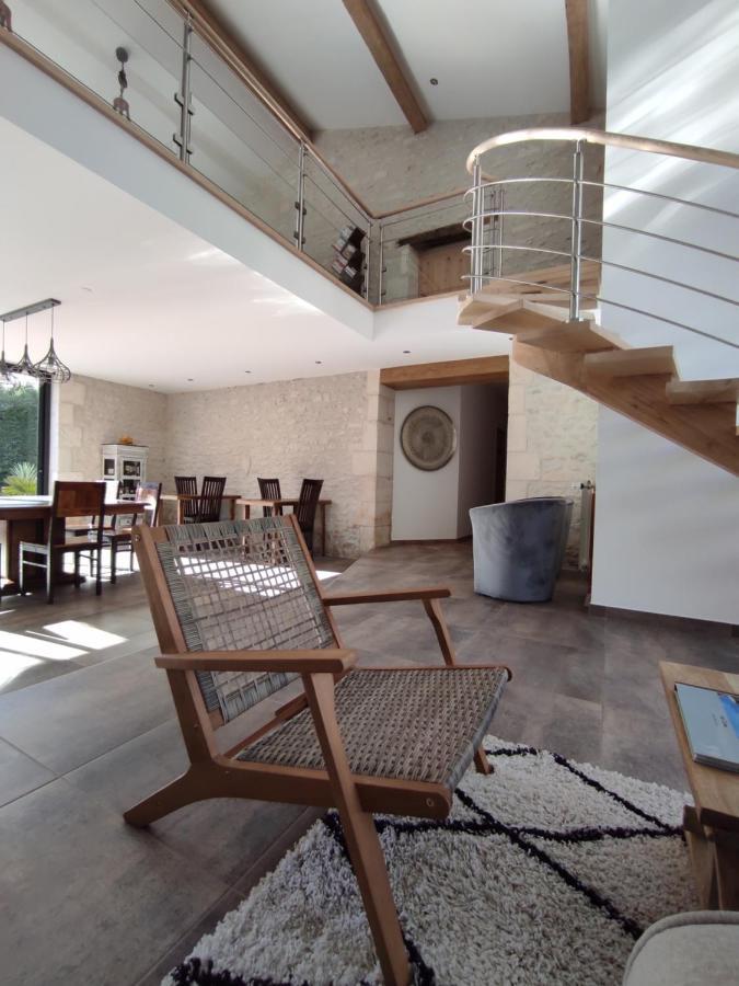 Les Cuves - Saintes Bed and Breakfast Chaniers Εξωτερικό φωτογραφία