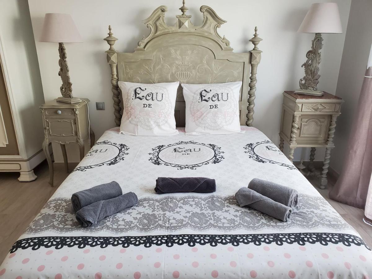 Les Cuves - Saintes Bed and Breakfast Chaniers Εξωτερικό φωτογραφία