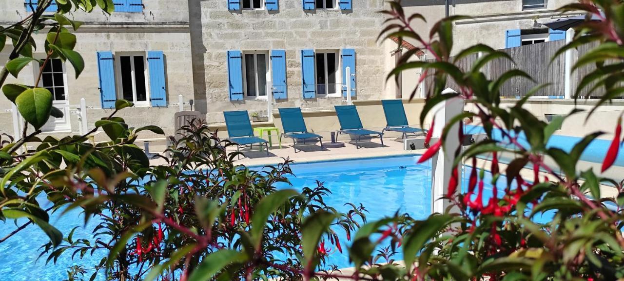Les Cuves - Saintes Bed and Breakfast Chaniers Εξωτερικό φωτογραφία