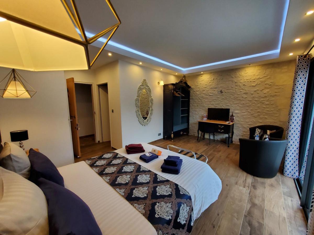 Les Cuves - Saintes Bed and Breakfast Chaniers Εξωτερικό φωτογραφία