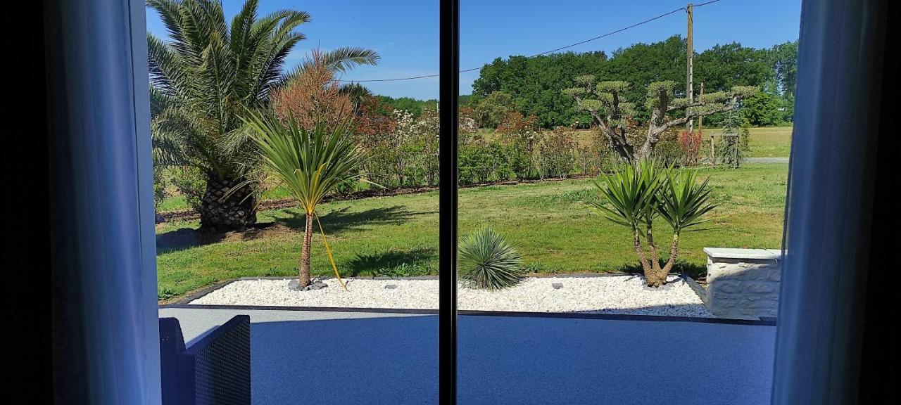 Les Cuves - Saintes Bed and Breakfast Chaniers Εξωτερικό φωτογραφία