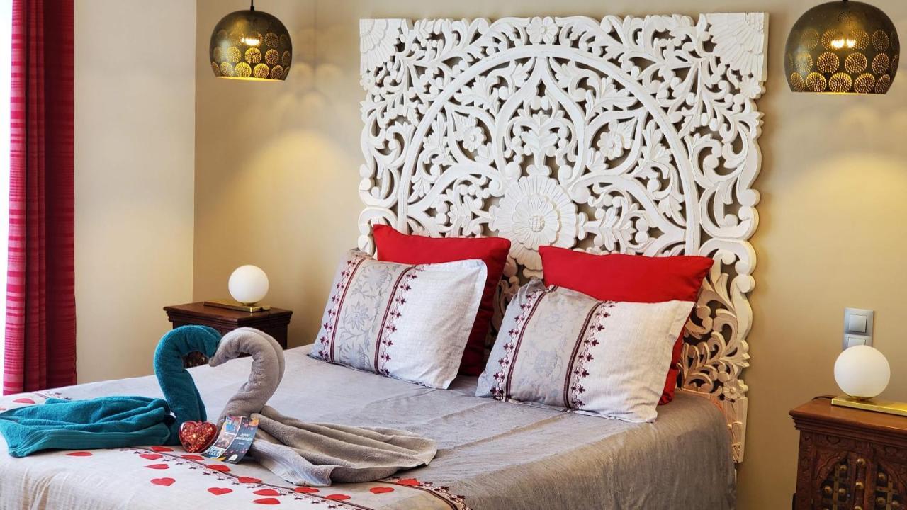Les Cuves - Saintes Bed and Breakfast Chaniers Εξωτερικό φωτογραφία
