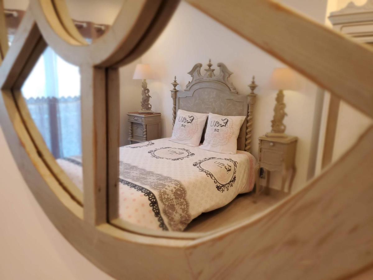 Les Cuves - Saintes Bed and Breakfast Chaniers Εξωτερικό φωτογραφία