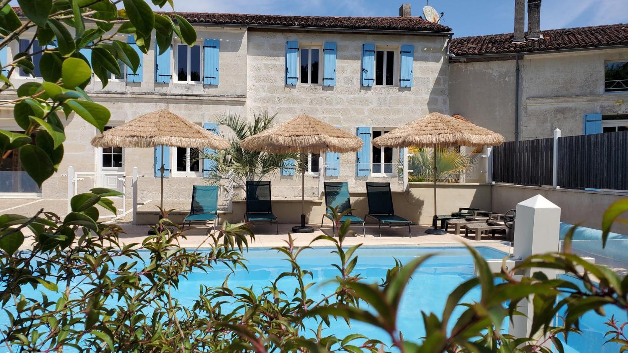 Les Cuves - Saintes Bed and Breakfast Chaniers Εξωτερικό φωτογραφία